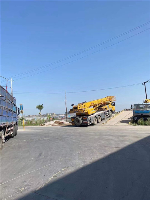 亭湖区25吨吊车的租赁价格大概是多少？